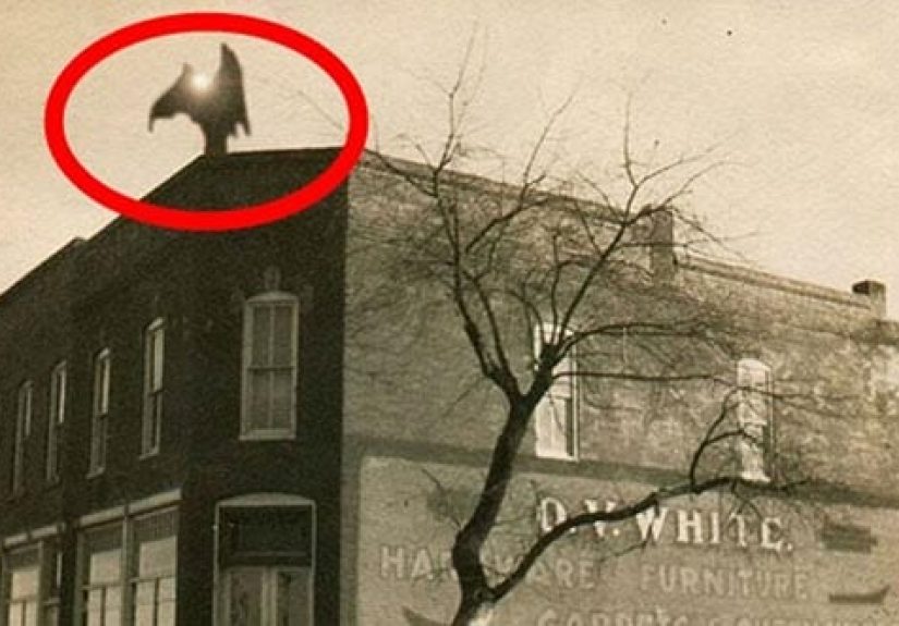 10 Creepy Mysteries From Around The World, Including The Wailing House
