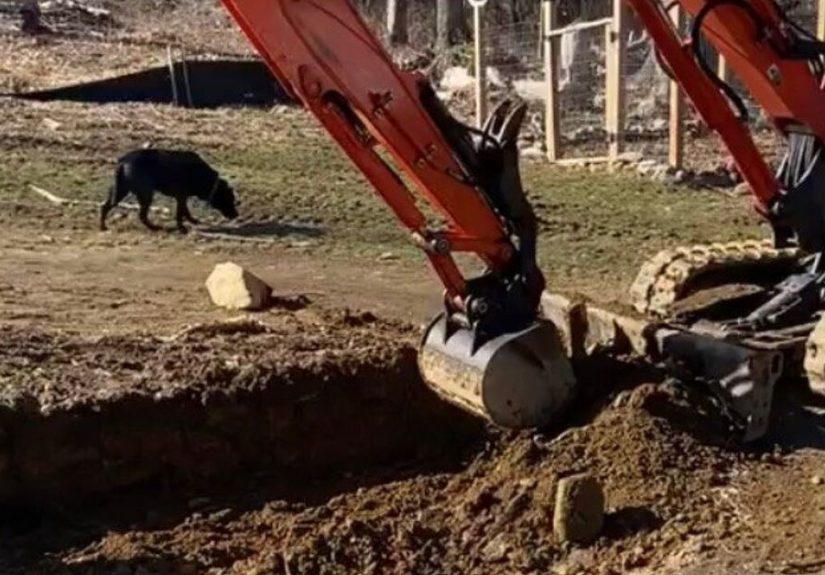 DIY Retaining Wall - Railroad Ties