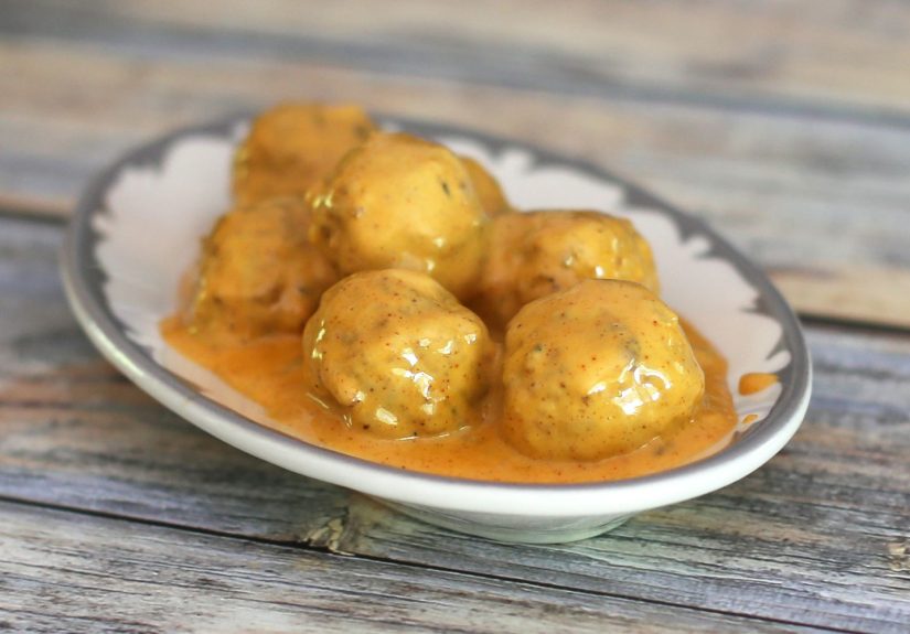 Slow Cooker Meatballs in Spicy Mexican Cheese Sauce Recipe