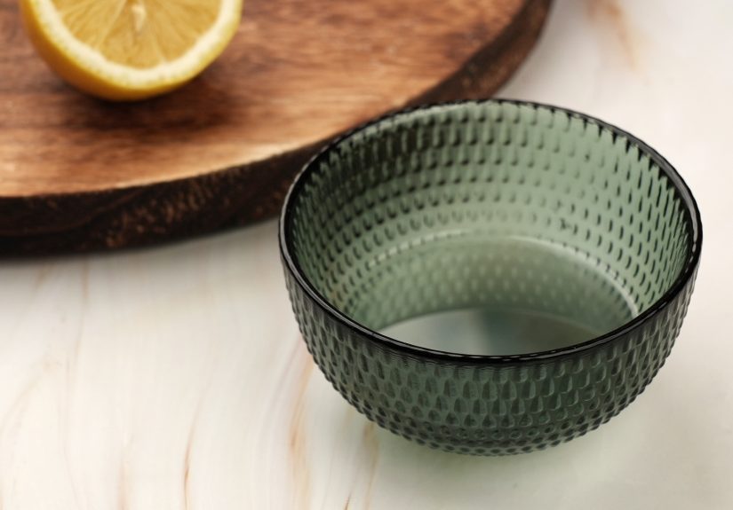 3 Ways to Remove the Smell of Bleach from Your Hands