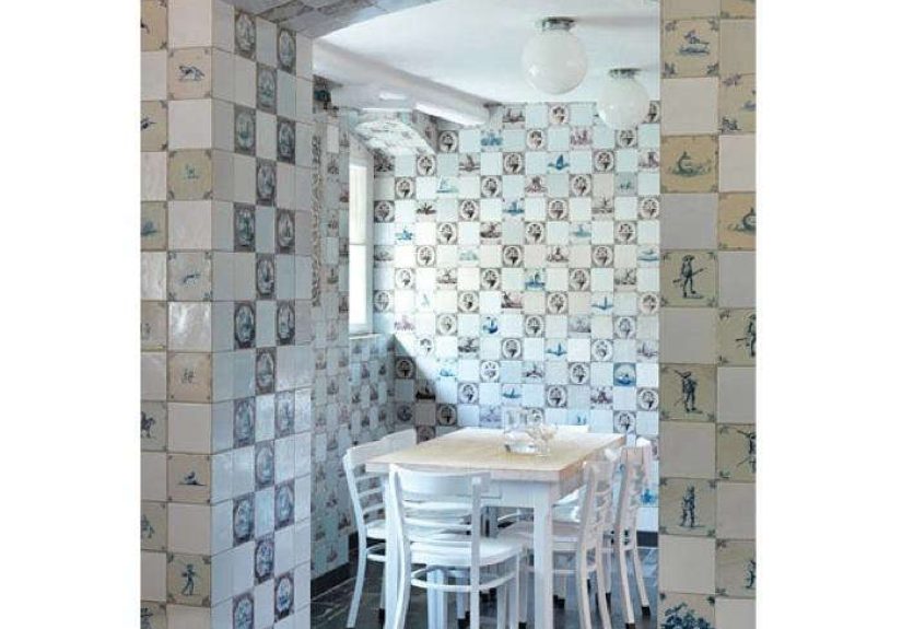 5 Favorites: Classic Delft Tiles in Modern Settings