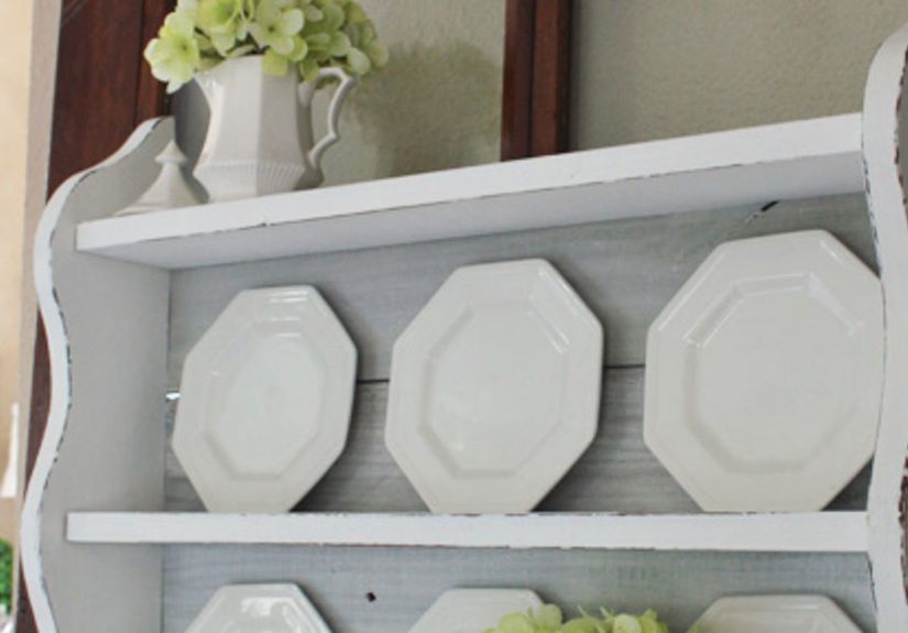 Coastal Cottage Shelf Using Old Fence Pickets!