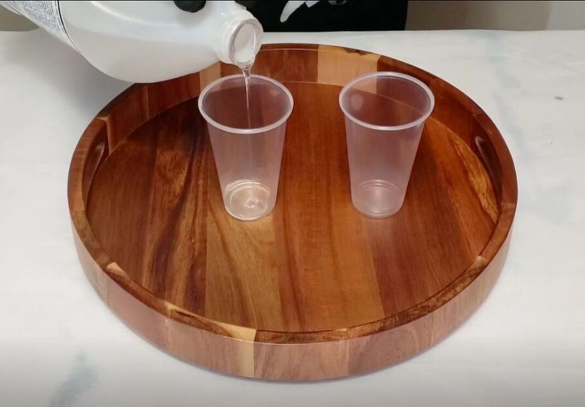 Decorate a DIY Resin Tray with Pressed Flowers for Custom Home Decor