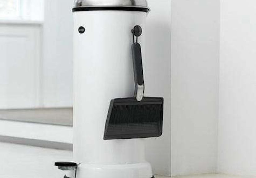 Domestic Science: Vipp Dustpan and Brush