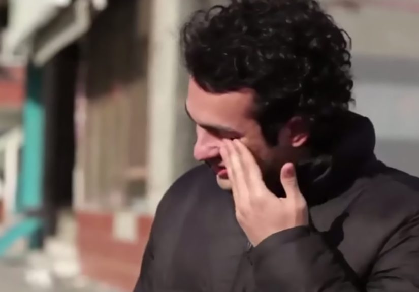 Entire Neighbourhood Secretly Learns Sign Language To Surprise Deaf Neighbor