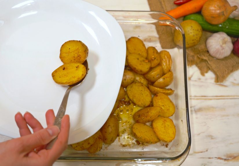 How to Bake Small Potatoes: 13 Steps