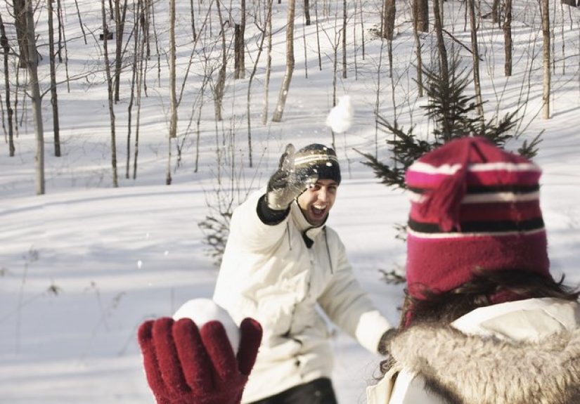 How to Knit Gloves With Fingers Using Straight Needles
