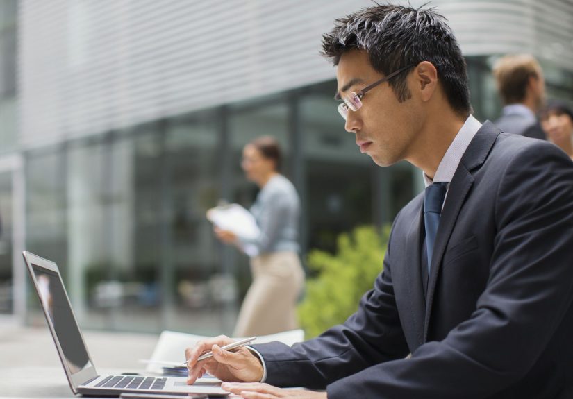 How to Write a Job Application Letter (With Examples)