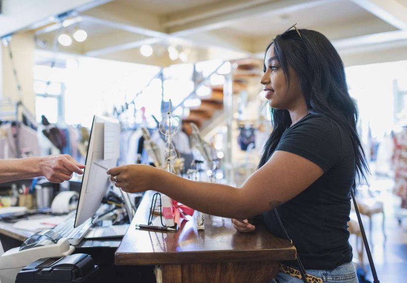 Retail Sales Rise, But Modestly, as Shoppers Step Out