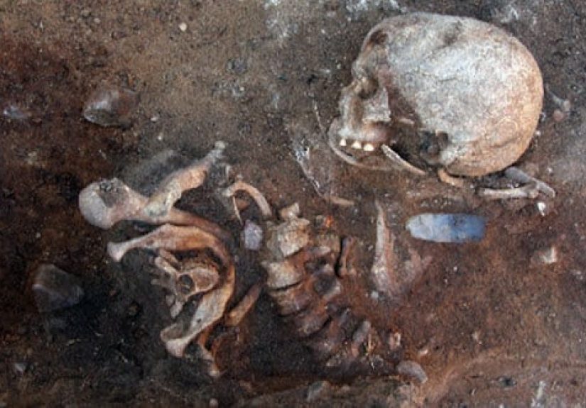 10 Unusual Ancient Burials
