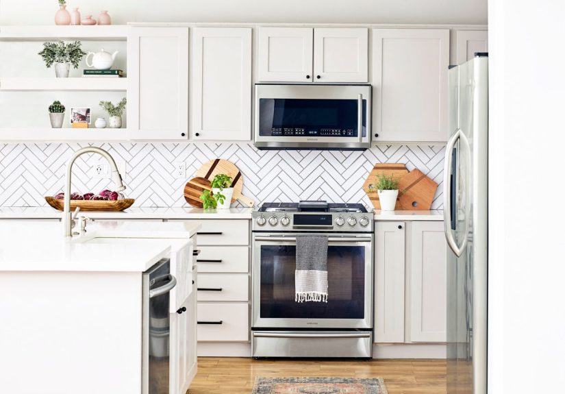 18 Ideas for White Kitchen Cabinets That Will Brighten Your Space